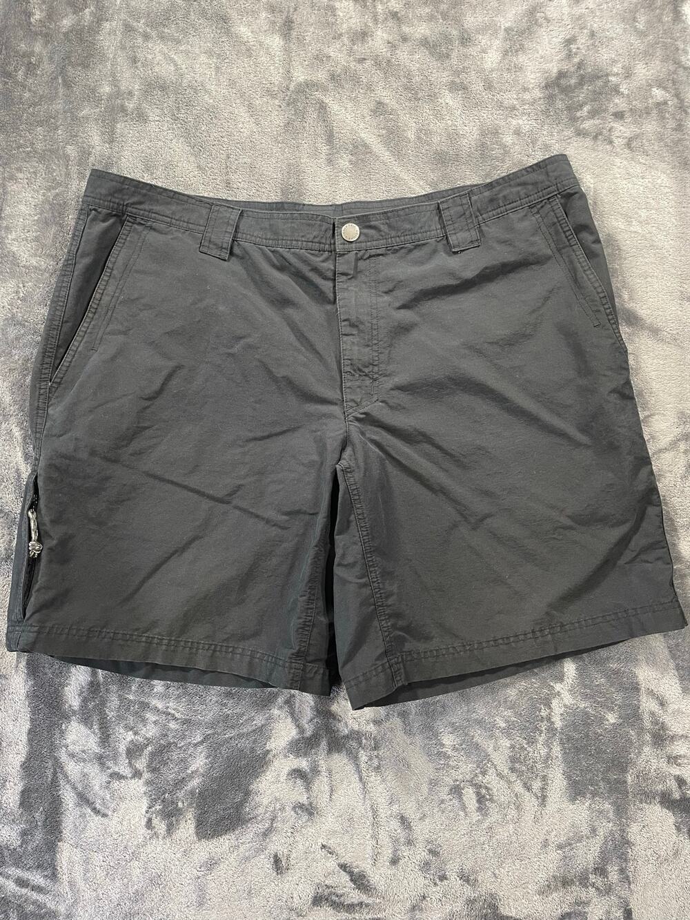 Columbia Mens Size 42 Outdoor Utility Hiking Shorts Black Zipper Pocket